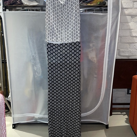 Layered U-Knit Sleeveless Maxi-Dress Large - Picture 6 of 7